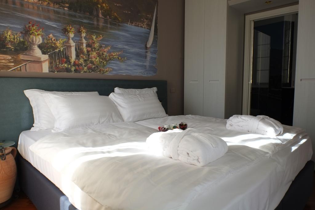 Michelangelo B&B วาเรนนา ภายนอก รูปภาพ