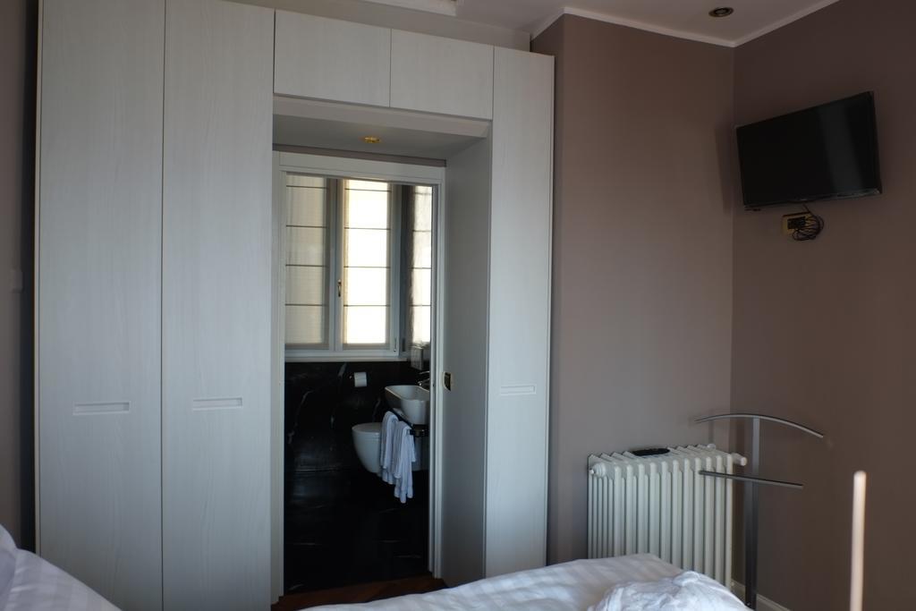 Michelangelo B&B วาเรนนา ภายนอก รูปภาพ